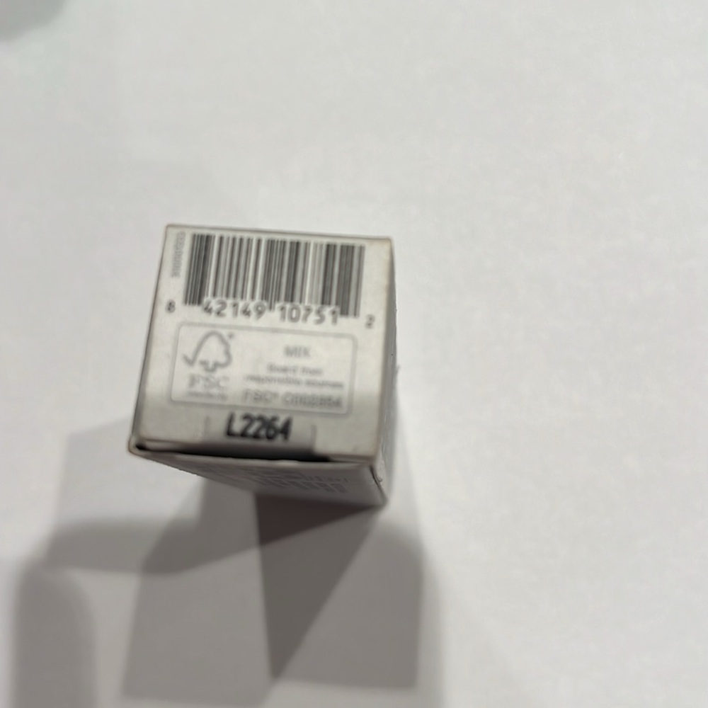 NWT Beauty Counter Lid Glow Cream Shadow Ombré Cream color - Luster like - Picture 4 of 5